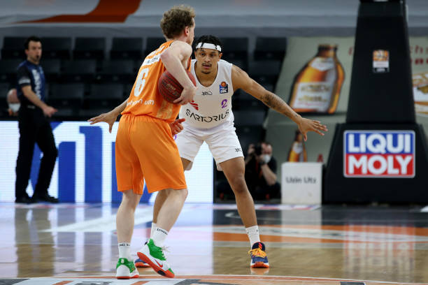 乐部而言 乐部而言